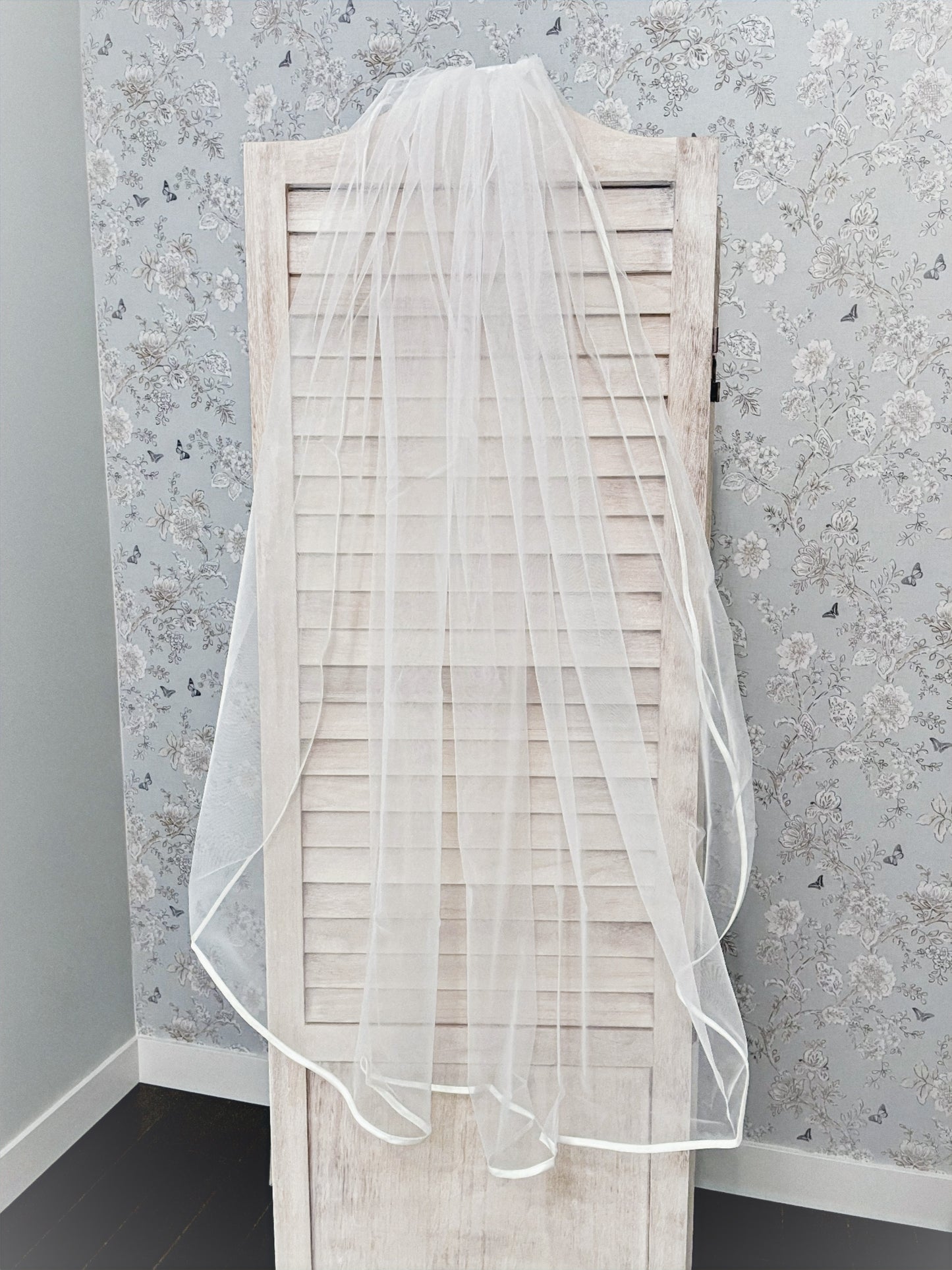 Simple Single-Tier Ribbon Wedding Veil image 0