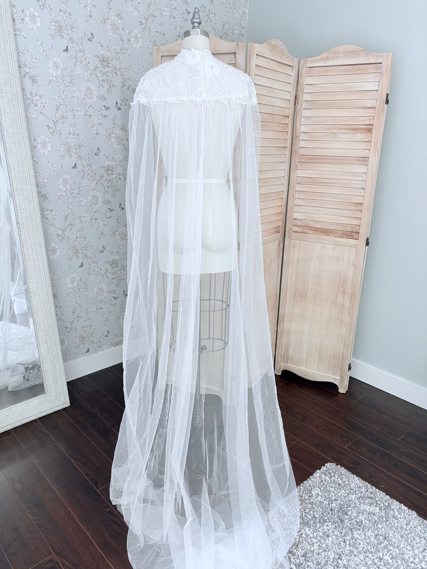 Beaded High Neck Capulet Veil