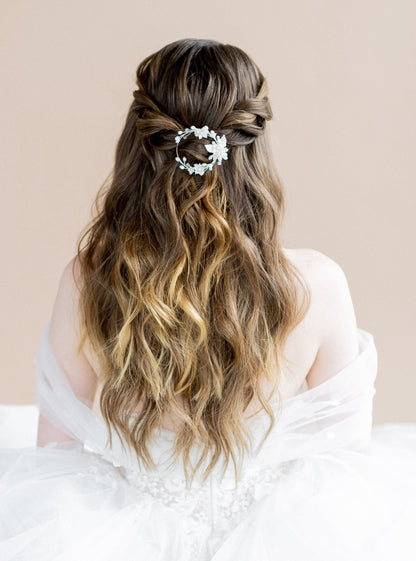 EMERSON Round Floral Vine Hair Pin
