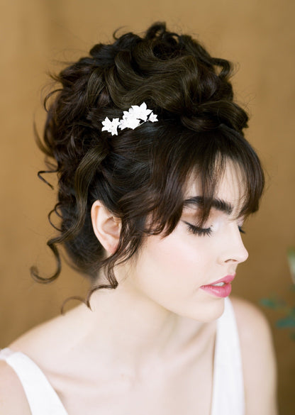 MOUNA Small Clay Flower Bridal Hair Comb